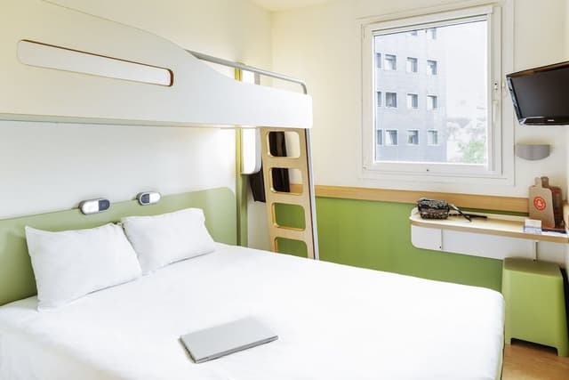 Triple Room, Multiple Beds