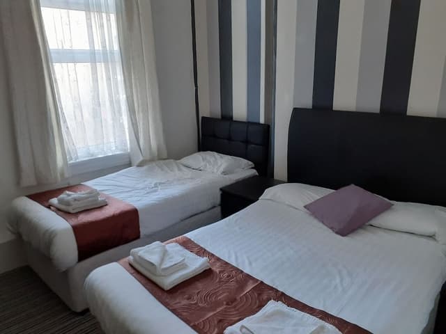 Standard Triple Room, City View