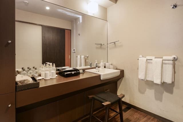 Deluxe Semi Western-Style with private indoor Hot Spring(TypeC)(Check-in by 6PM/Dinner until 7:30PM)