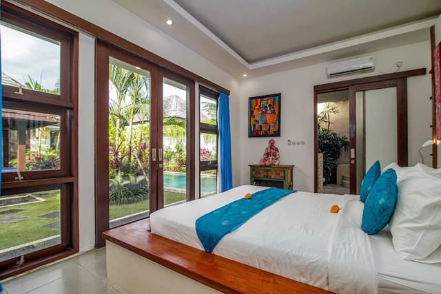 Basic Villa, Multiple Beds
