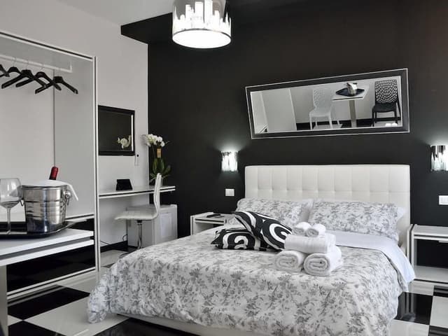 Deluxe Double Room, Ensuite, City View