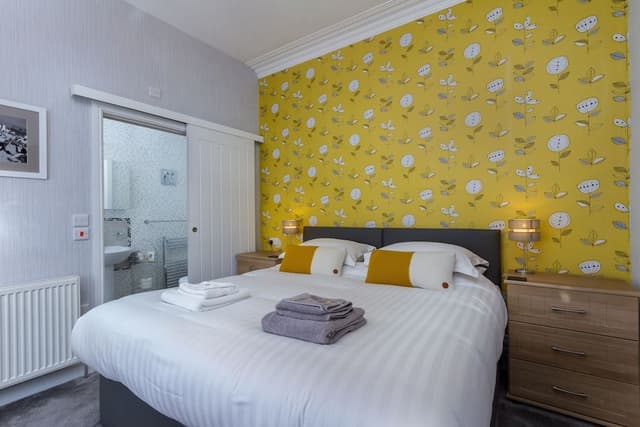 Double or Twin Room, Ensuite (Ground Floor Age 35 and older)