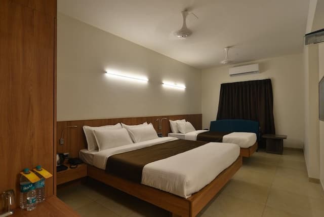 Standard Room, 3 Twin Beds