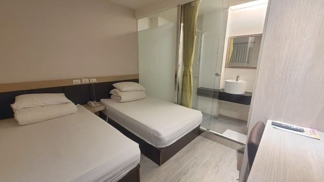 Basic Double Room, Non Smoking, No Windows