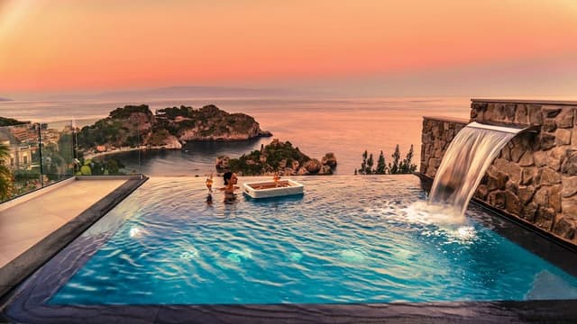 Luxury Apartment, Private Pool, Sea View