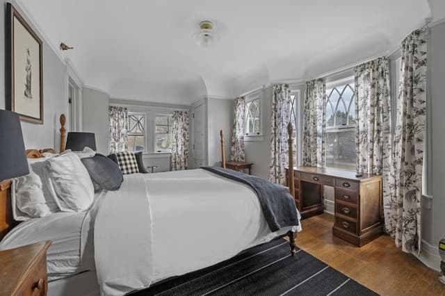 Mansion Room 4