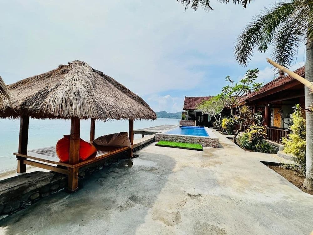 Krisna Bungalows and Restaurant