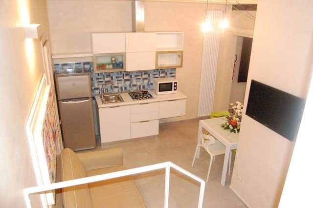 Apartment (2 Levels - 3 people)
