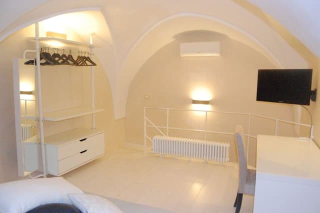 Apartment (2 Levels - 3 people)