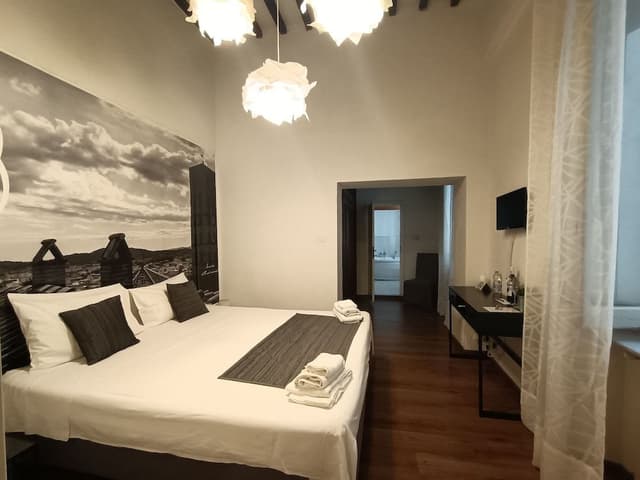 Luxury Room, Jetted Tub, Courtyard View