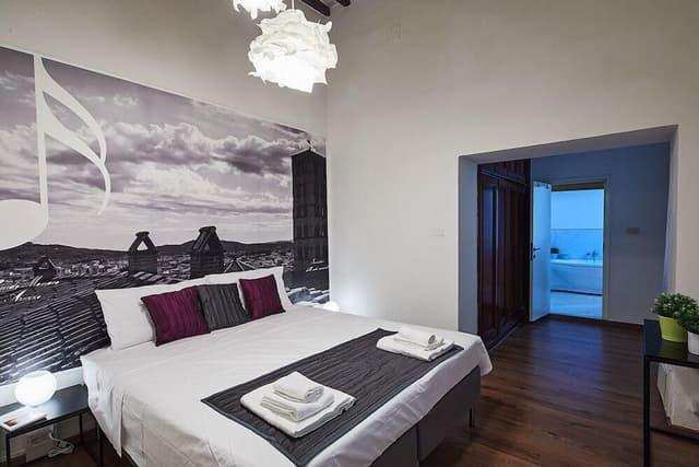 Luxury Room, Jetted Tub, Courtyard View