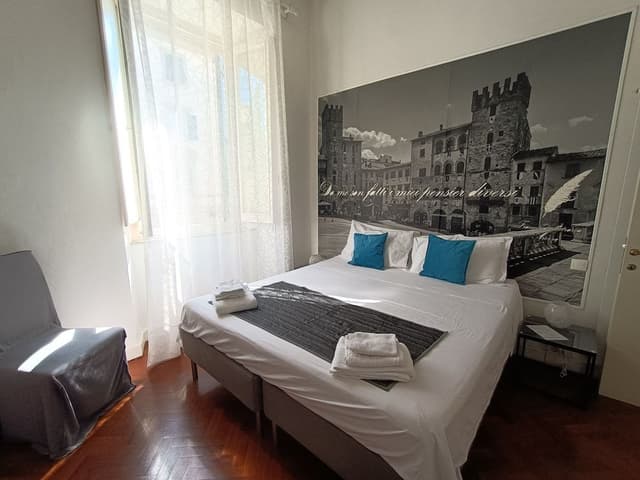 Deluxe Room, 1 King Bed, Jetted Tub