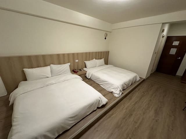 Yawan Quadruple Room.