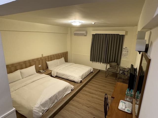 Yawan Quadruple Room.