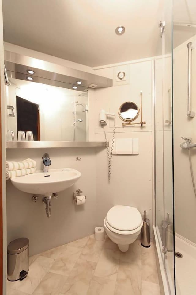 Ambience Double Room with wet room