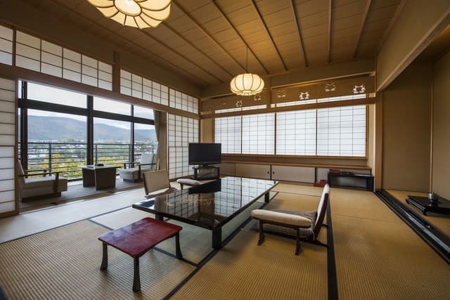 Japanese-style room in the Main Building “Ginrei”