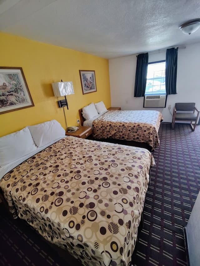 Standard Room, 1 Queen Bed