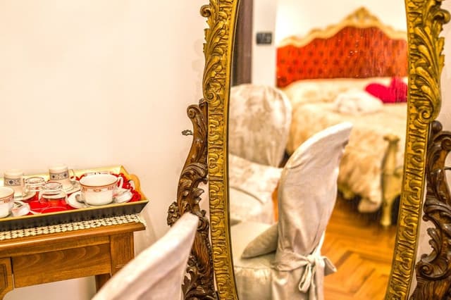 Romantic double room with private external bathroom
