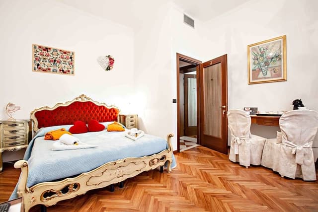 Romantic double room with private external bathroom
