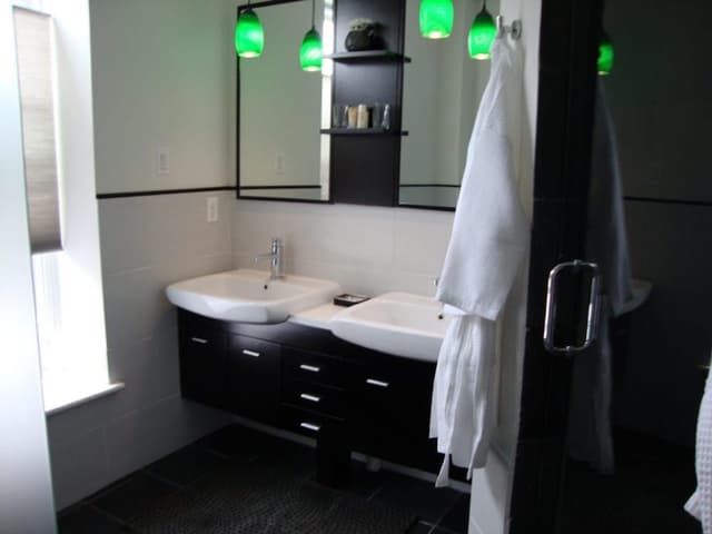 Deluxe Room, 1 King Bed, Jetted Tub