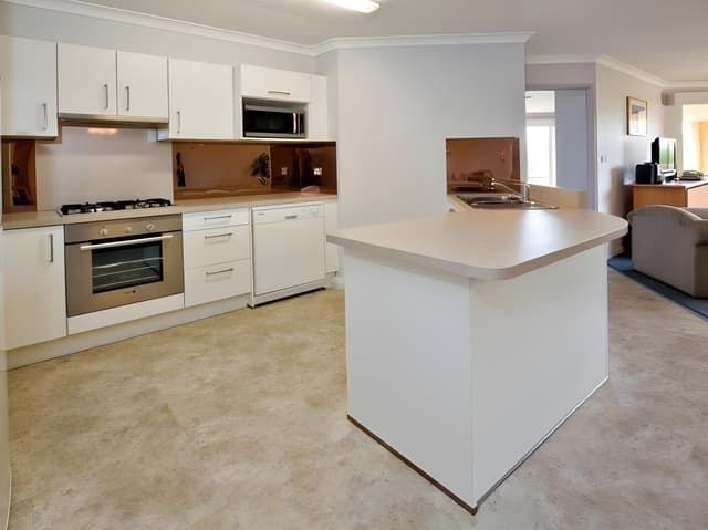 Beachfront 1st Floor