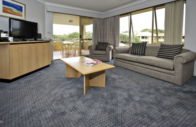 Beachfront 2nd Floor