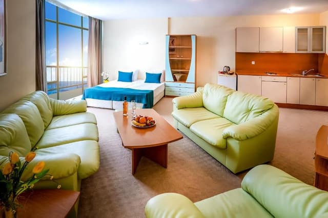Suite with Balcony - Free Beach Package