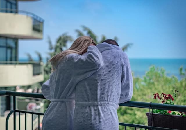 Suite with Balcony - Free Beach Package