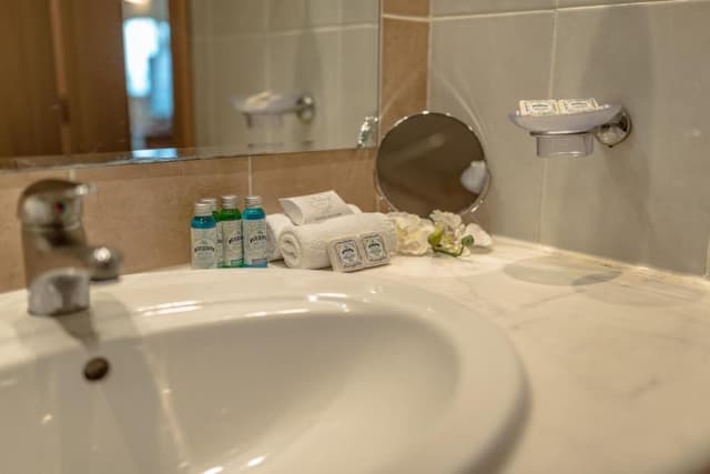 Suite with Balcony - Free Beach Package