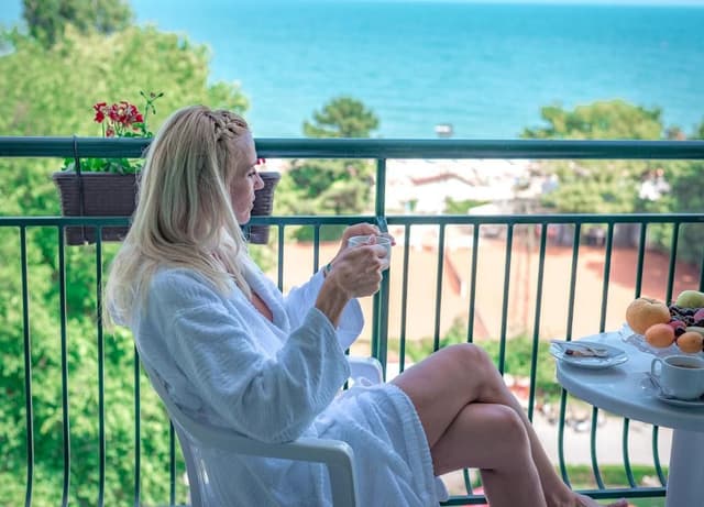 Twin Room with Balcony and Sea View - Free Beach Package