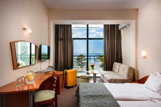 Twin Room with Balcony and Sea View - Free Beach Package