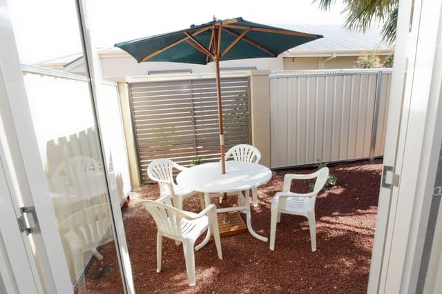 Metro - 2 Bedroom with Courtyards