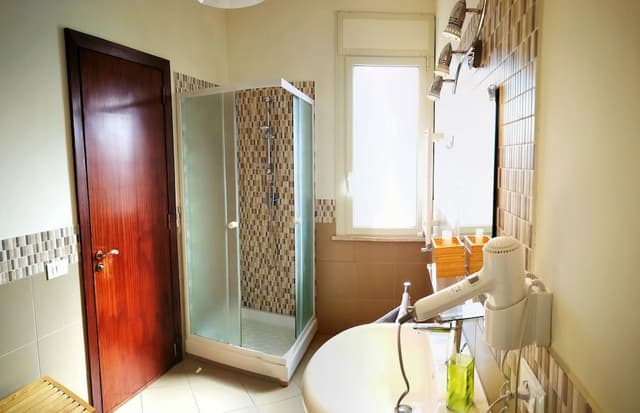 Double or Twin Room, Ensuite, City View (Arianna)