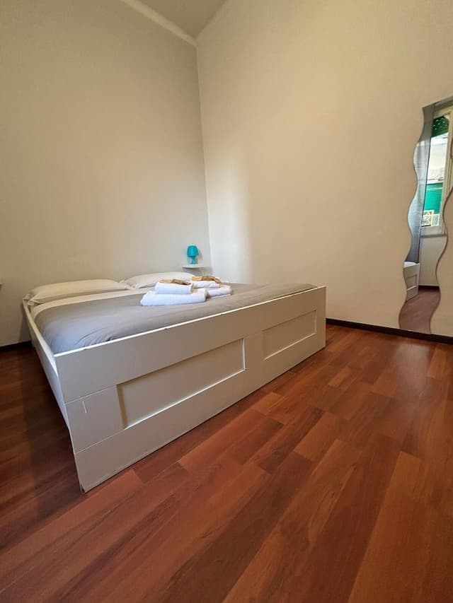 Double Room Single Use, Shared Bathroom