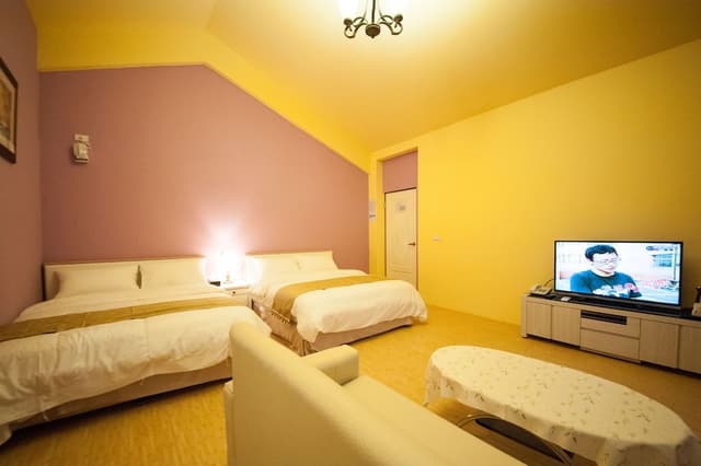Comfort House, 4 Bedrooms, Balcony, Mountain View