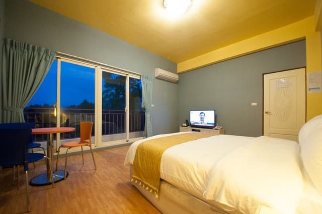 Comfort House, 4 Bedrooms, Balcony, Mountain View