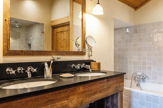 Eustache - Premium 6 bedrooms