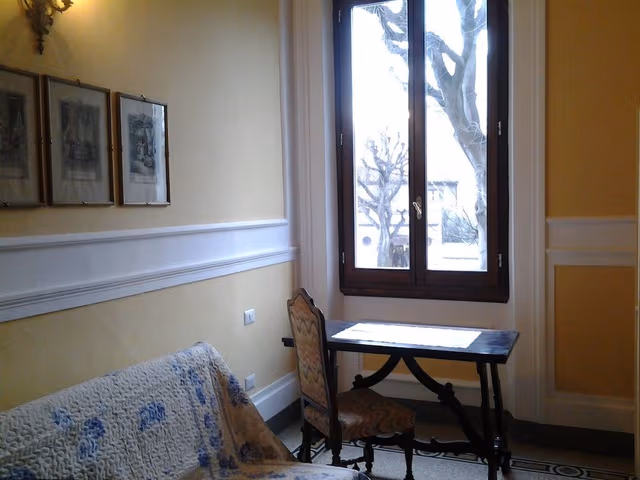 Apartment, Balcony