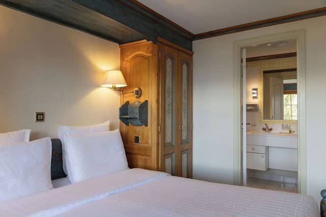 Deluxe Suite, Balcony, Mountain View