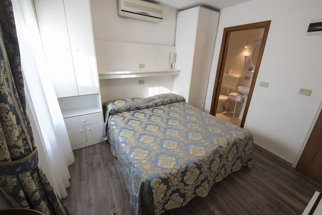 Double or Twin Room, Private Bathroom