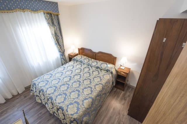 Double Room with private shower but shared toilet