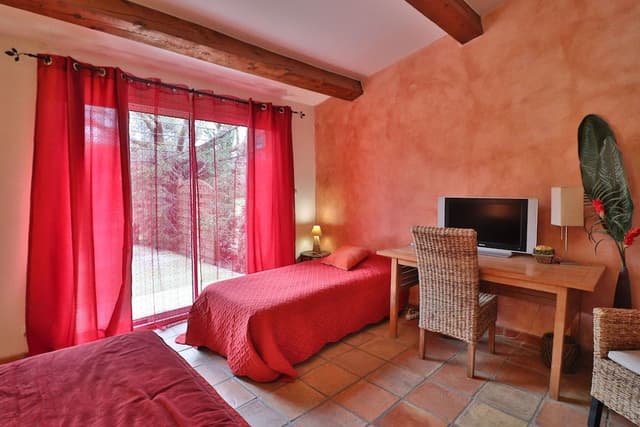 Triple Room (Cascade)