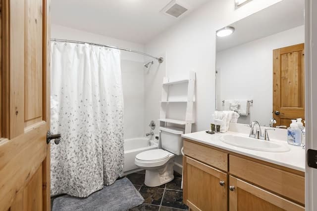 1-Bedroom Condominium #306E