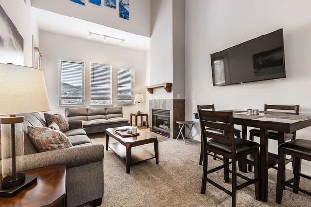 1-Bedroom Condominium #306E