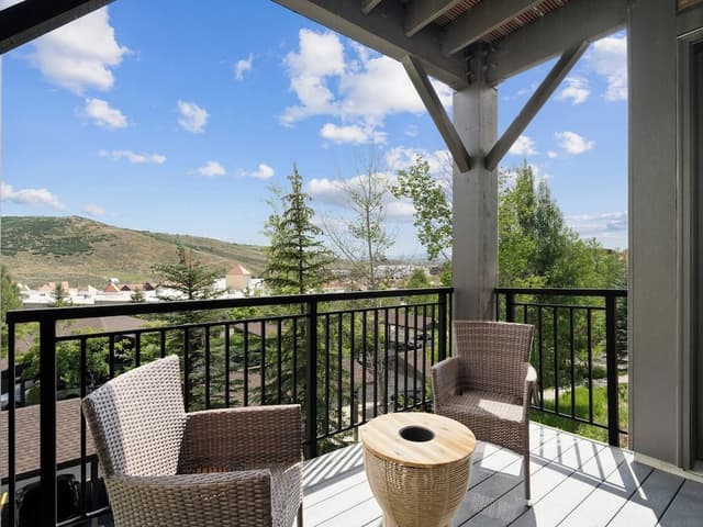 1-Bedroom Condominium 206E