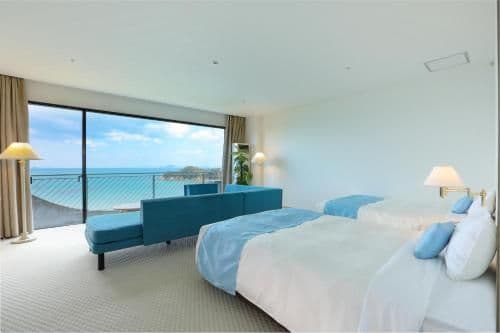 Junior-Suite Twin Room - Private Bathroom - Top Floor - Non-Smoking