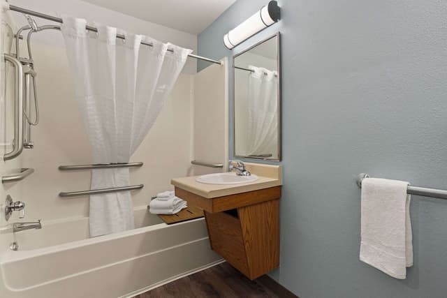 Standard Room, 1 Double Bed, Accessible, Non Smoking