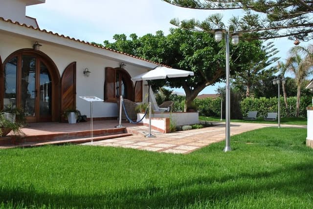 Deluxe Room (Levanzo)