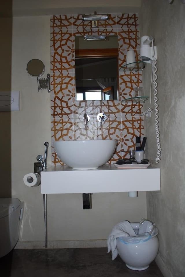 Comfort Room (Schola)
