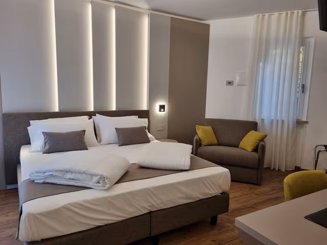 Deluxe Double or Twin Room, 1 Bedroom, Terrace, Lake View
